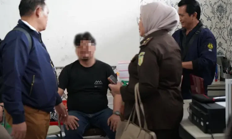 Foto: Penyerahan tersangka