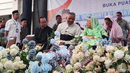 Istri Alm Gus Dur berbuka puasa di Gereja Santa Maria Wates DIY.
