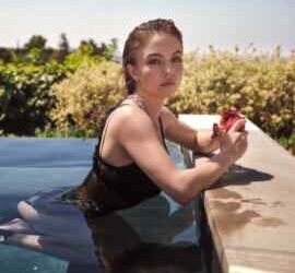 Sydney Sweeney Pamer Underwear Harga Rp 87 Juta