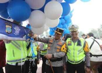 Terbangkan Balon