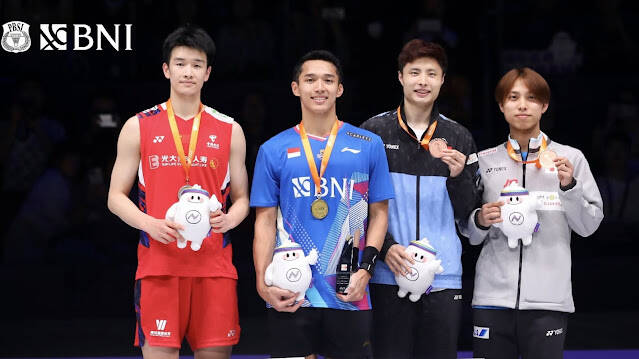Foto: Jonatan Christie juara BAC 2024 usai kalahkan Li Shi Feng.