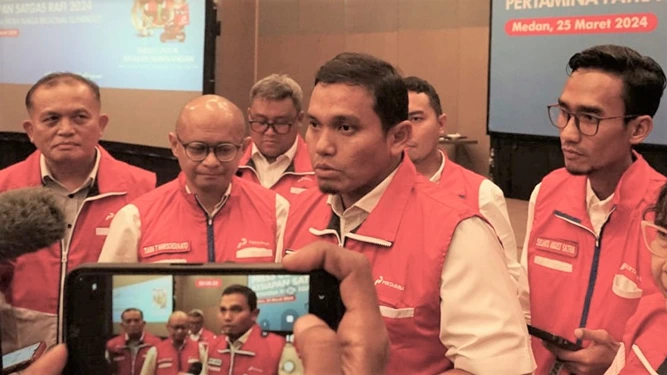 Foto: Memberikan Keterangan