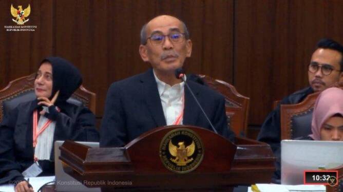 Foto: Faisal Basri saat bersaksi di MK.