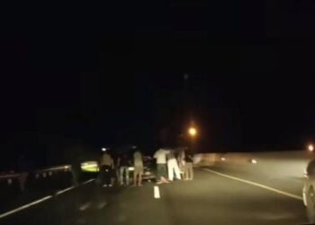CRV Tabrak Truk Tronton di Tol, 3 Orang Tewas!