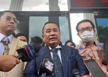 Hotman Paris Tantang Rocky Gerung!