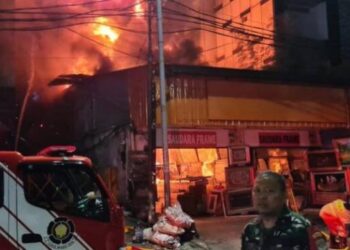 Tragis! Kebakaran Toko, 7 Orang Tewas di Lantai Dua
