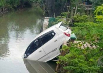 Ikuti Google Maps, Mobil Ini Nyemplung ke Sungai