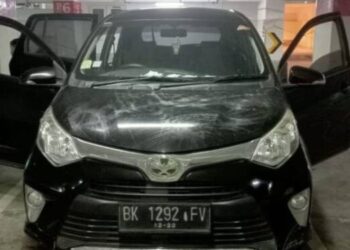 Ditinggal di Mobil, 2 Anak Nyaris Tewas di Parkiran Mall di Medan