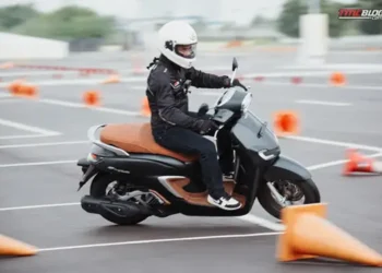 ngecas di motor