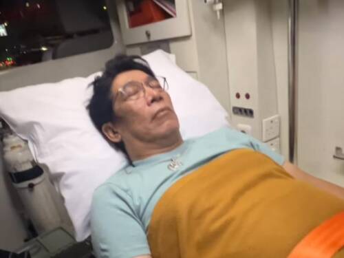 Foto: Parto Patrio dilarikan ke rumah sakit.