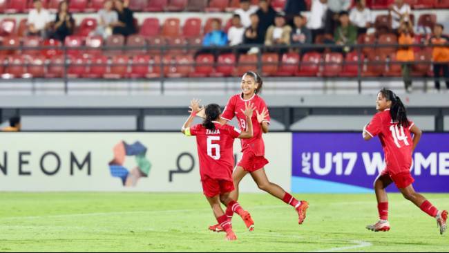 Foto: Indonesia melawan Korea Selatan dalam penyisihan Grup A Piala Asia U-17 Wanita di Stadion Kapten Wayan Dipta, Gianyar, Kamis (9/5/2024).