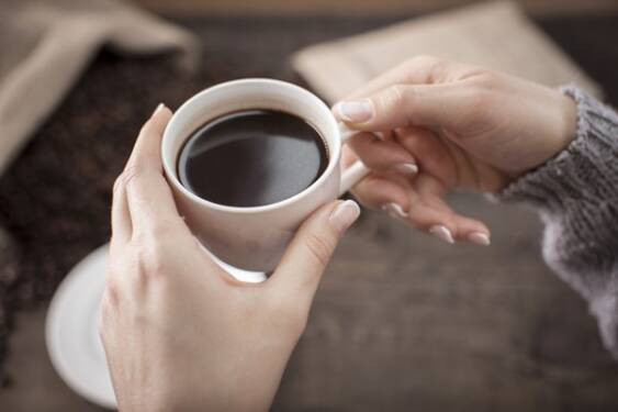 Foto: Minum kopi.