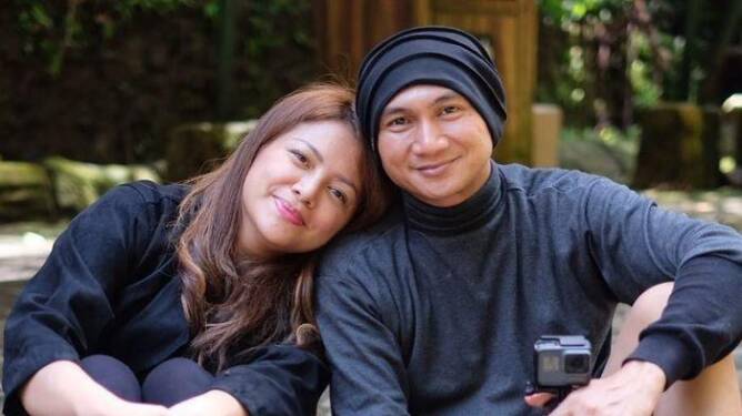 Foto: Anji dan Wina Natalia.