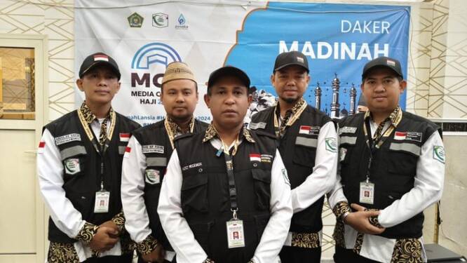 Foto: Kasie Sektor Bir Ali Aziz Hegemur (tengah).