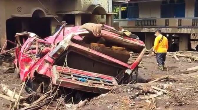Foto: Banjir bandang di Tanah Datar, Sumbar.