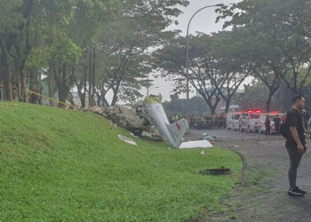 Pesawat Latih Jatuh