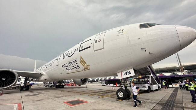 Foto: Pengacara menyebut Singapore Airlines bisa dituntut Rp2,8 miliar per penumpang buntut turbulensi parah di armada rute London-Singapura.