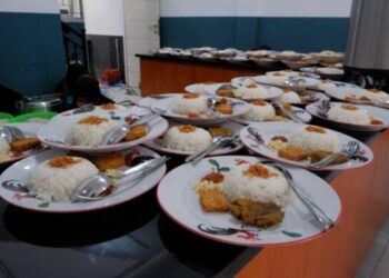 Wow! Dana Awal Makan Bergizi Gratis Prabowo Telan Rp 20 Triliun