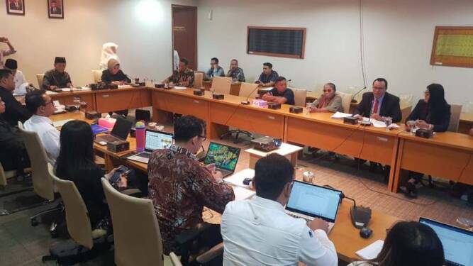 Foto: Bank Sumut ikuti RDP terkait kasus penahanan agunan debitur di DPRD Sumut.