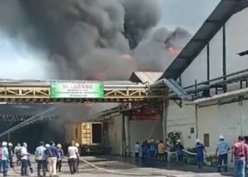 Gudang Minyak Goreng di Medan Deli Terbakar