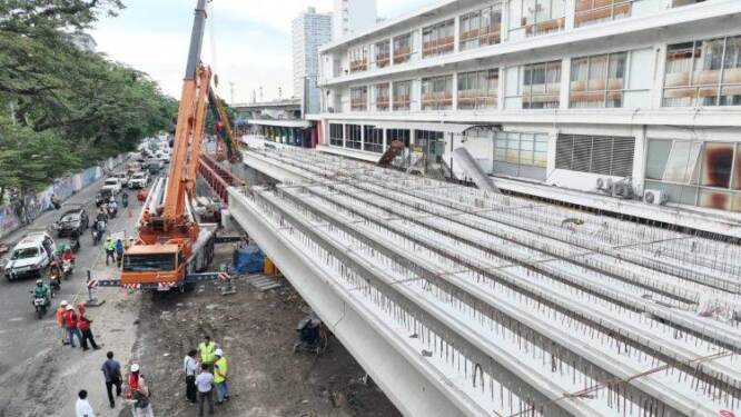Foto: Overpass Jalan Stasiun