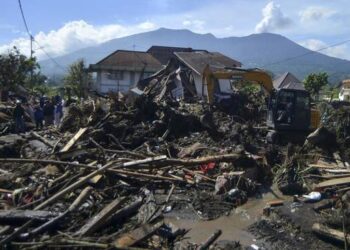 10 Warga Masih Hilang, Operasi Pencarian Korban Banjir Sumbar Ditutup