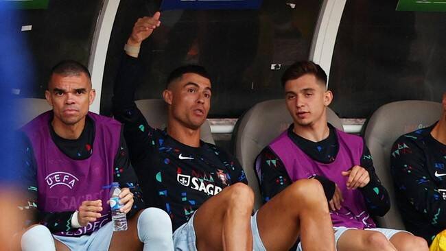 Foto: Cristiano Ronaldo cadangan di Portugal vs Kroasia.