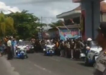Rombongan Jokowi Bikin Ambulans Terhenti, Istana Minta Maaf