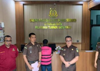 Tersangka baru dalam kasus dugaan korupsi senilai Rp 429 juta pada pekerjaan rehabilitasi pagar Kampus IV UINSU Tuntungan.