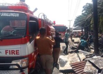 Rumah dan 2 Warung di Tigaras Simalungun Terbakar
