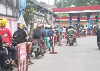 Luhut Kembali Berkomentar Soal BBM Subsidi untuk Motor