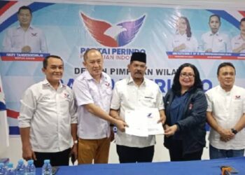 Pilkada Kota Medan, Rahudman Terima Surat Tugas dari Perindo