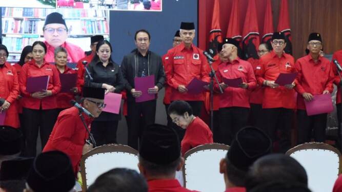 Foto: Sumpah janji jabatan pengurus DPP PDIP masa bakti 2019-2024 diperpanjang hingga 2025.