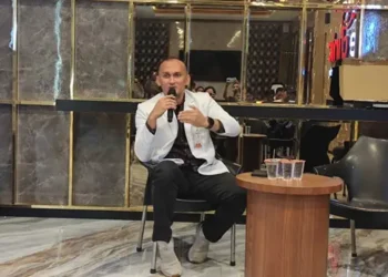 dr m akbar