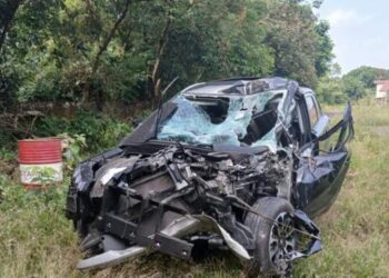 Gagal Nyalip Truk: Mobil Oleng Terguling di Jalinsum, 2 Orang Tewas