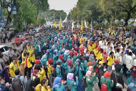 Foto: Aksi Badan Eksekutif Mahasiswa Seluruh Indonesia (BEM SI).