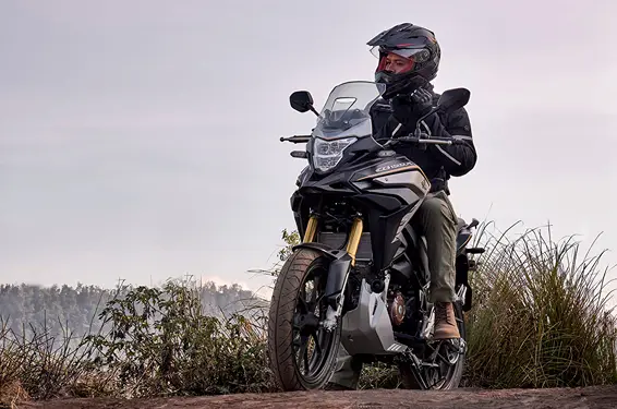 Foto: perawatan pada motor kebanggaan