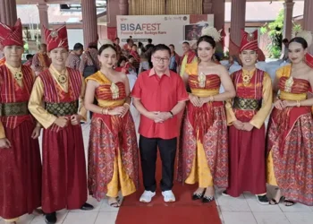 penari dan sofyan tan