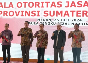 pengukuhan kepala ojk