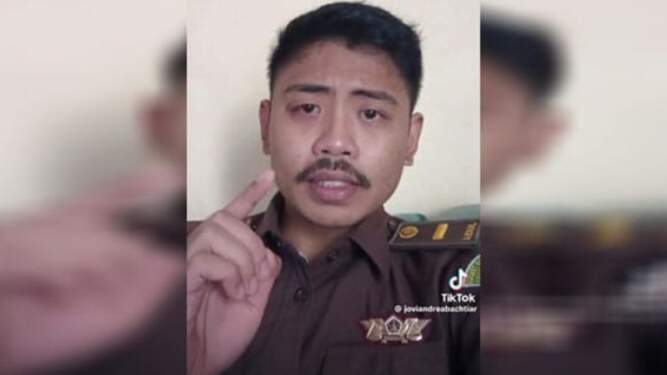 Foto: Jovi Andrea Bachtiar, jaksa fungsional di Kejari Tapanuli Selatan yang bersiteru dengan pimpinannya hingga Kajati Sumut Idianto.