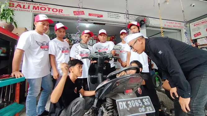 Foto: Honda ingin hadir menemani mimpi generasi muda agar berdaya saing tinggi dan mampu menciptakan lapangan pekerjaan baru yang berdampak positif di masyarakat.(Ist)