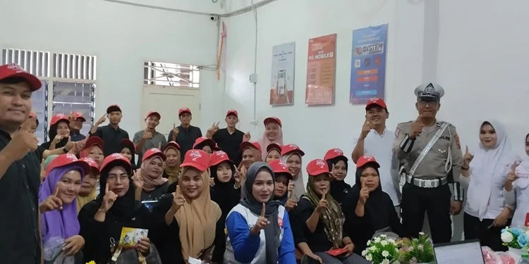 Foto: PT Indako Trading Coy menggelar aktivitas edukasi safety riding kepada puluhan karyawan PT Metro yang berlokasi di Sipolu-polu Kecamatan Panyabungan, Kabupaten Mandailing Natal pada 23 Agustus 2024.(Istimewa)