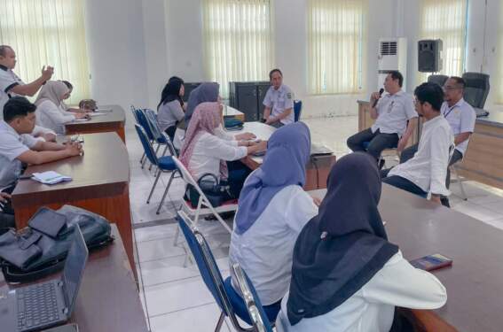 Foto: Pertemuan jajaran Dinas Kominfo Medan dan Dinas KP3 Medan di Aula Dinas Kominfo Medan, Rabu (7/8/2024).