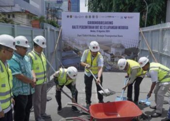Bobby Groundbreaking Pembangunan Halte Percontohan BRT