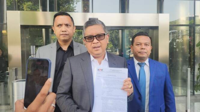 Foto: Hasto PDIP tiba di gedung KPK, diperiksa terkait kasus DJKA.