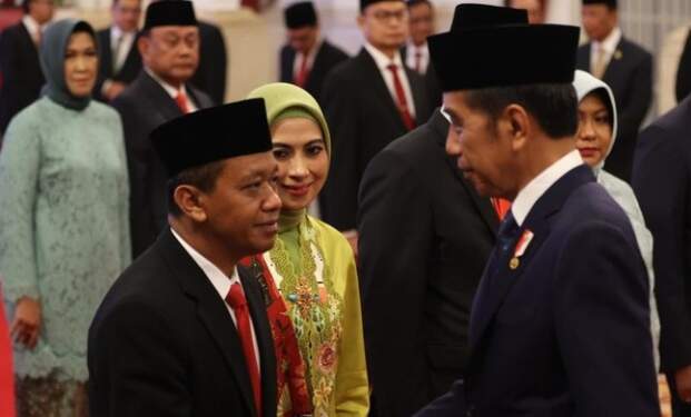 Foto: Presiden Joko WIdodo melantik Bahlil Lahadalia sebagai Menteri ESDM di Istana Negara, Jakarta, Senin (19/8/2024). (CNBC Indonesia/Tri Susilo)