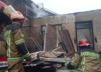 Gudang di Medan Johor Terbakar