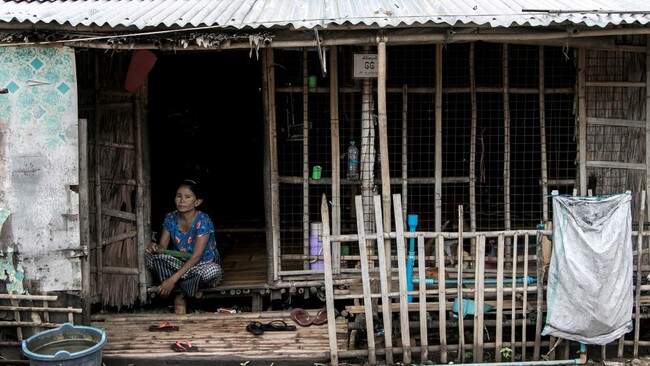 Foto: Ilustrasi. Kemiskinan melanda Myanmar sejak pemerintahan negara itu dikendalikan junta militer usai kudeta pada tiga tahun lalu. (AFP/STR)