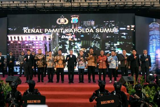 Foto: Pj Gubsu Agus Fatoni saat acara Kenal Sambut Kapolda Sumut, Kamis (1/8/2024) malam. (diskominfo sumut)