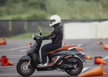 Foto: Mencampur BBM pada Motor, Ini Bahayanya 1